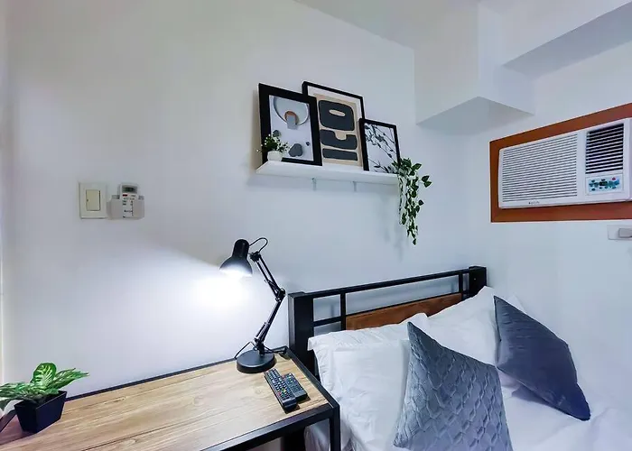 Citispace 1br Condotel At Ridgewood Towers Near Bgc Airport #rw04a
