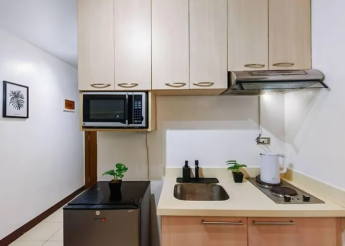 Citispace 1br Condotel At Ridgewood Towers Near Bgc Airport #rw04a *