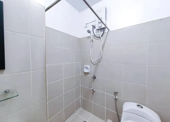 Citispace 1br Condotel At Ridgewood Towers Near Bgc Airport #rw04a *