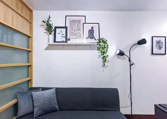 Citispace 1br Condotel At Ridgewood Towers Near Bgc Airport #rw04a
