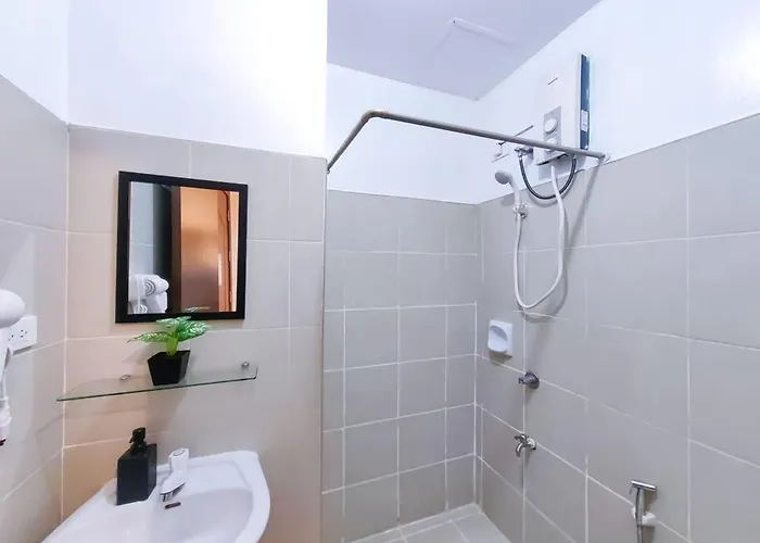 Citispace 1br Condotel At Ridgewood Towers Near Bgc Airport #rw04a
